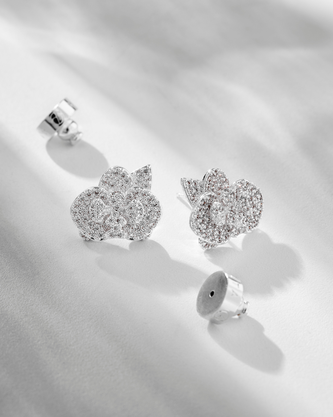 Brinco Orquidea Cravejada