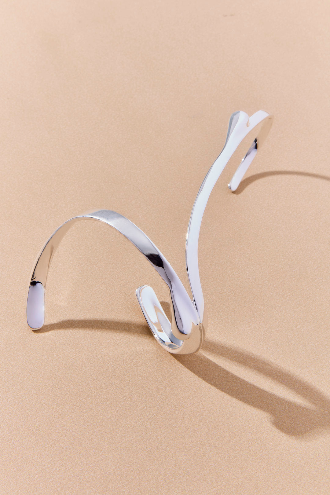 Pulseira de Mão Escorrente