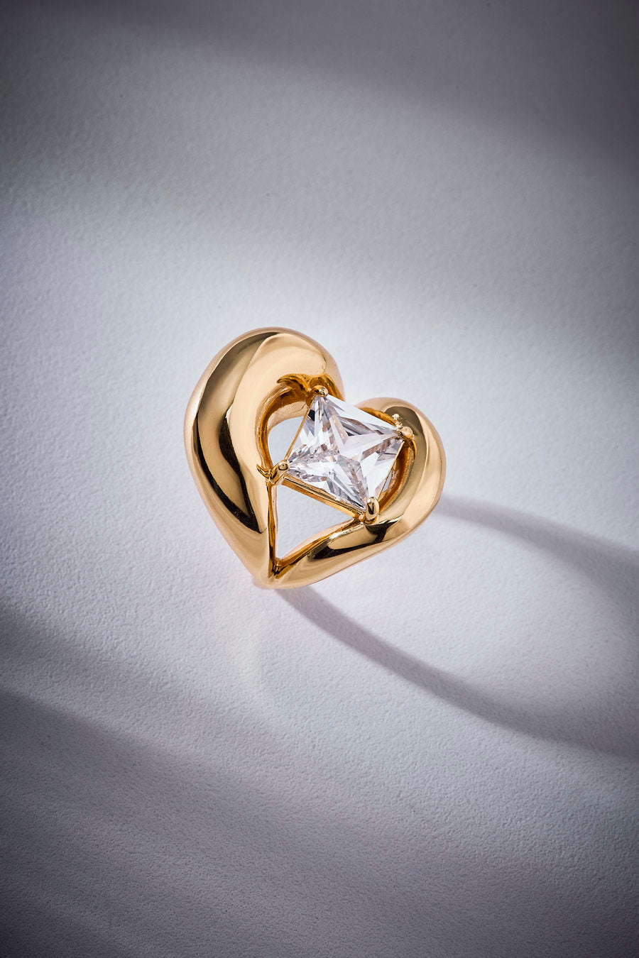 Anel Splendore em metal nobre com banho ouro 18k e cristal austríaco – acabamento polido
