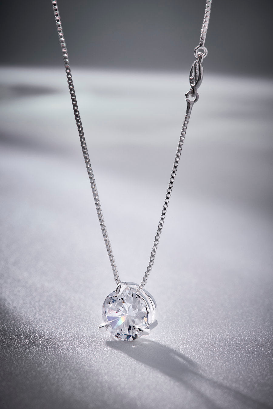 Colar Splendore prata – cristal austríaco de alto brilho em design delicado para looks sofisticados