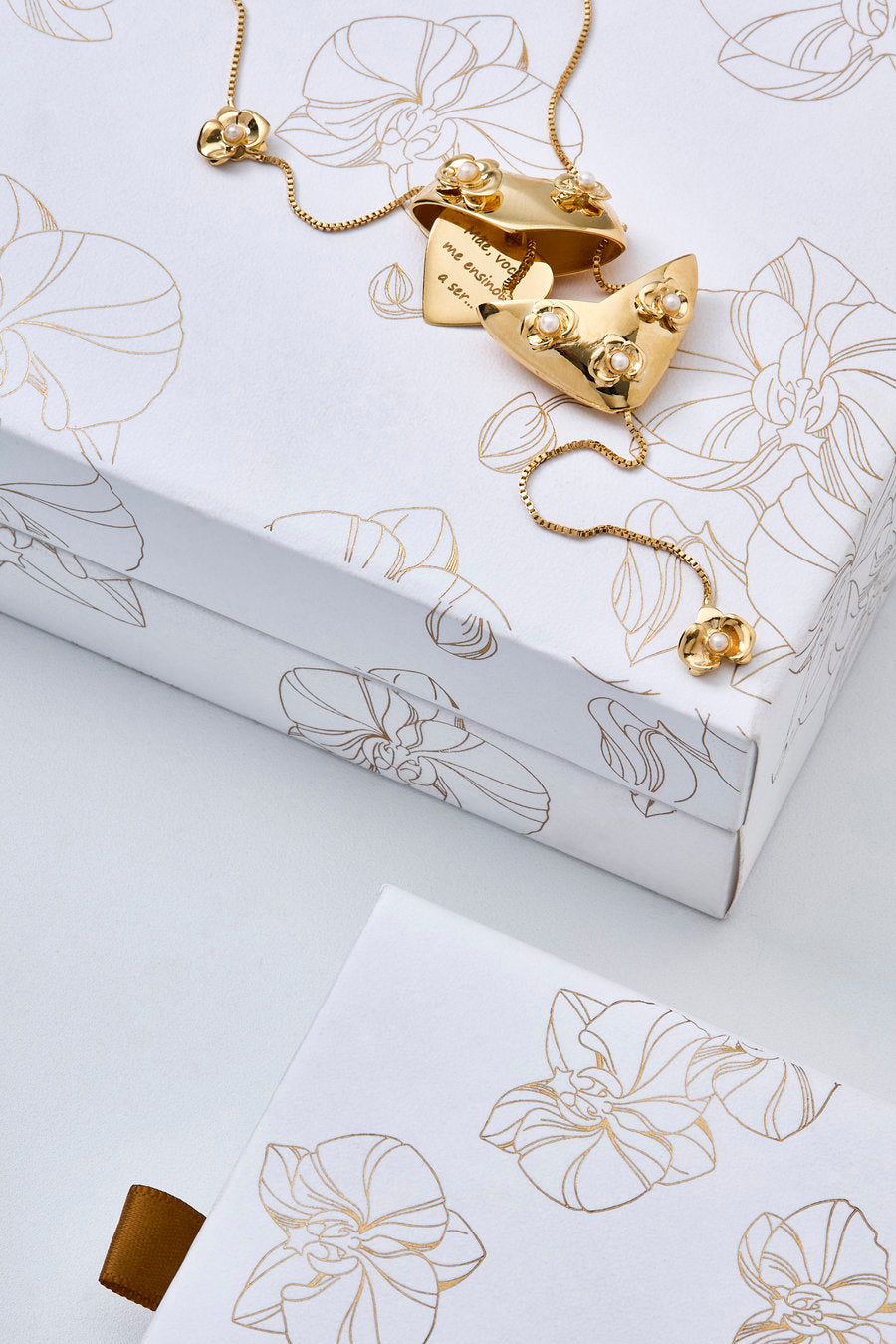 colar dourado coração mãe você me ensinou a ser para presente