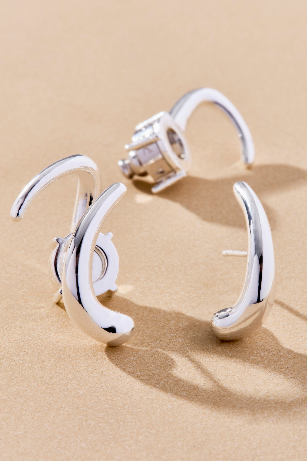 Earjacket Levium