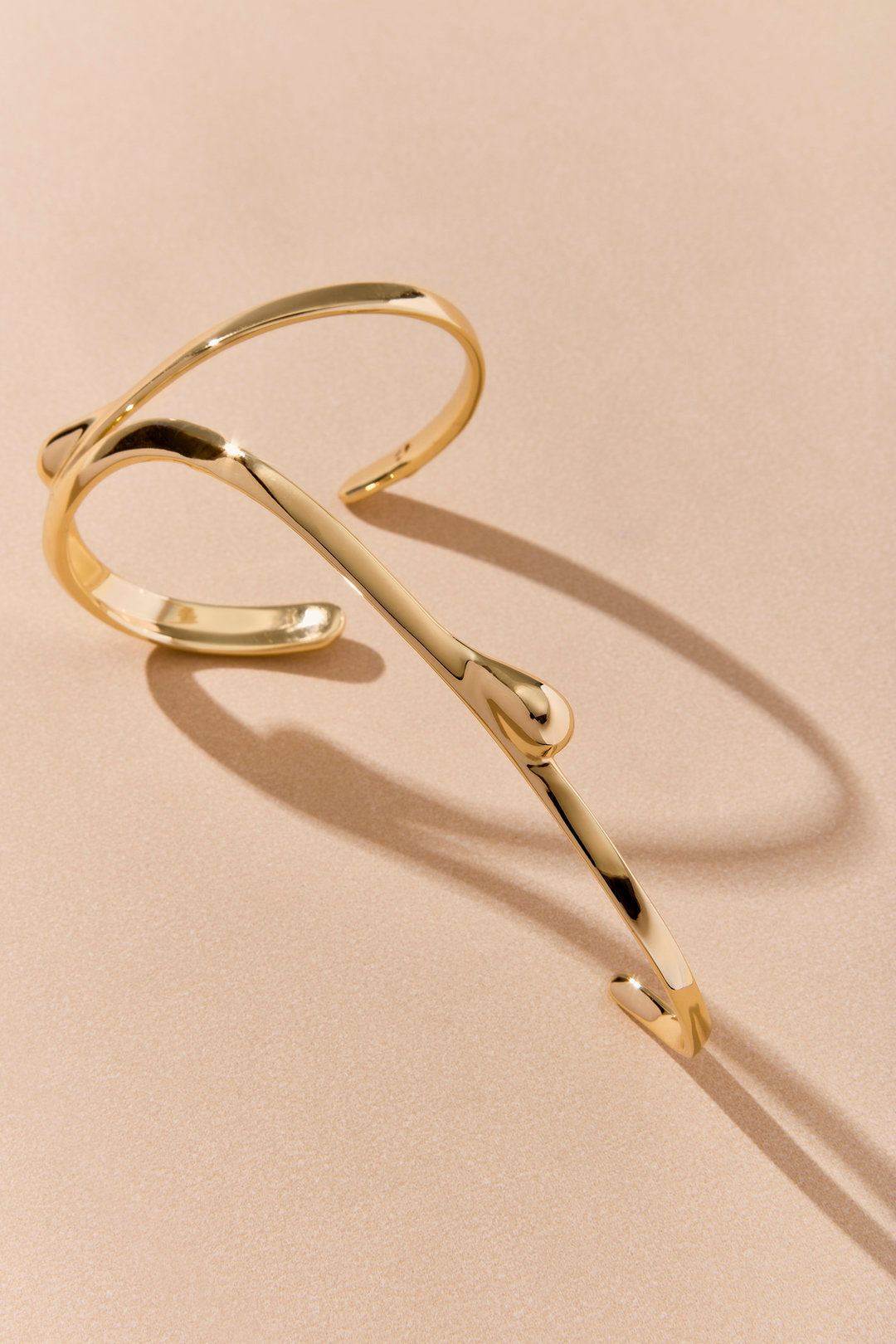 Pulseira de Mão Escorrente